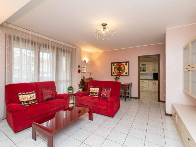 Appartamento in vendita a Saronno, Lombardia