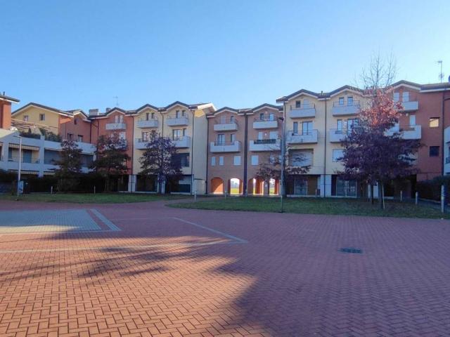Appartamento in vendita a Saronno, Lombardia