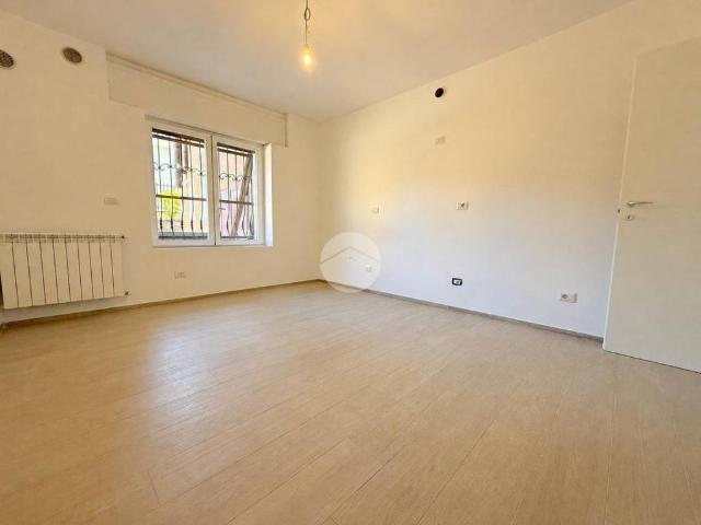Appartamento in vendita a Villaggio Matteotti, Saronno