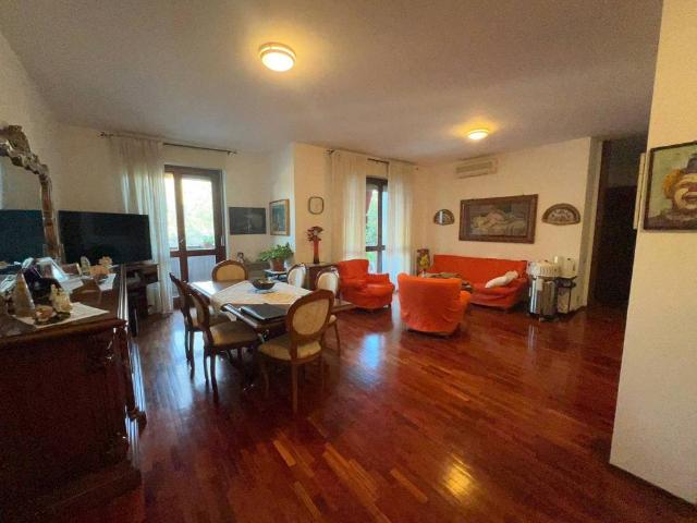Appartamento in vendita a Villaggio Matteotti, Saronno