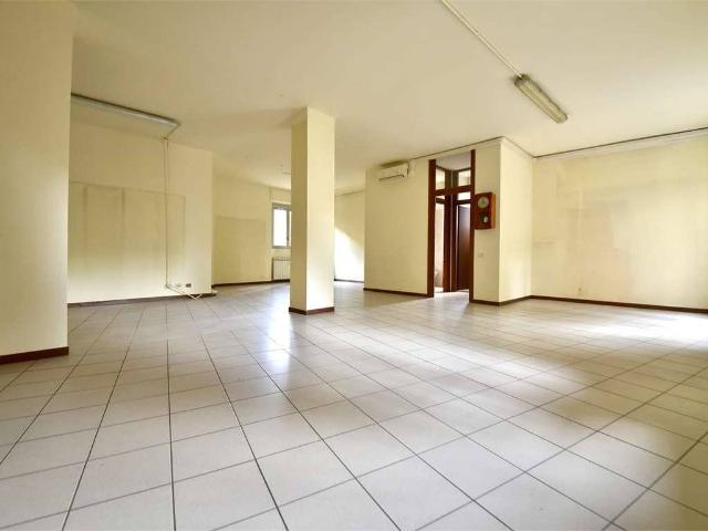 Appartamento in vendita a Volta-Prealpi, Saronno