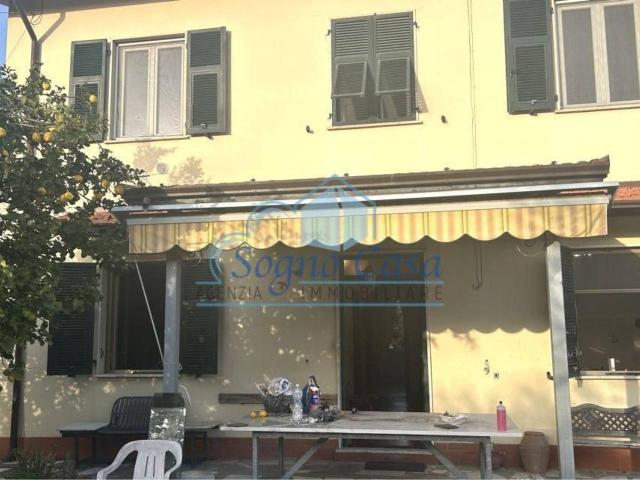 Appartamento in vendita a Sarzana, Liguria