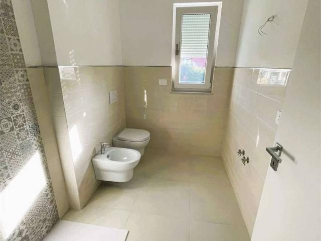 Appartamento in vendita a Sarzana, Liguria