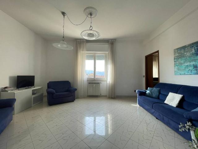 Appartamento in vendita a Sarzana, Liguria