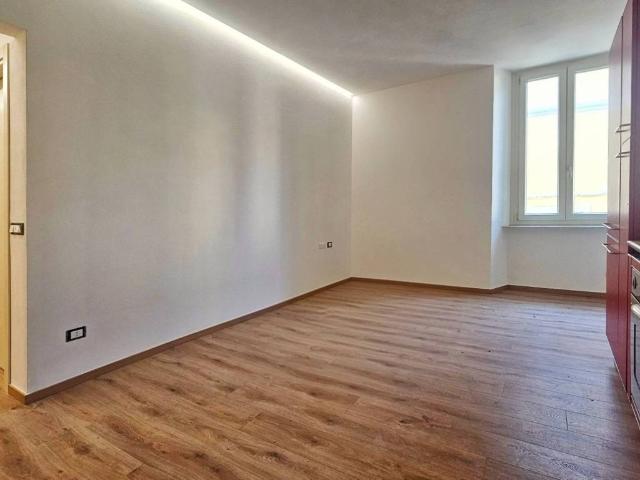 Appartamento in vendita a Sarzana, Liguria
