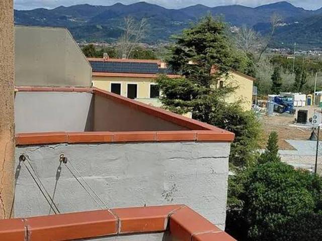Appartamento in vendita a Tenuta di Marinella, Sarzana