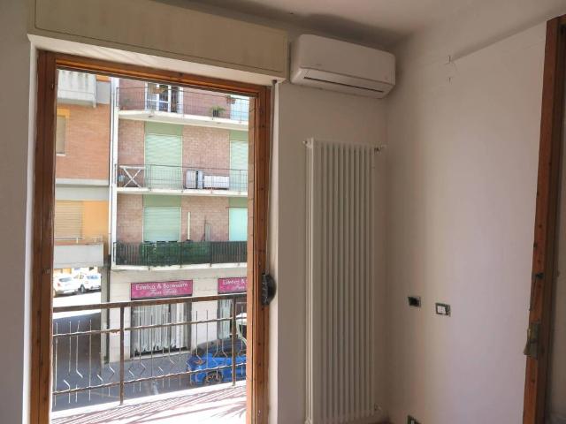 Appartamento in vendita a Sarzana, Liguria