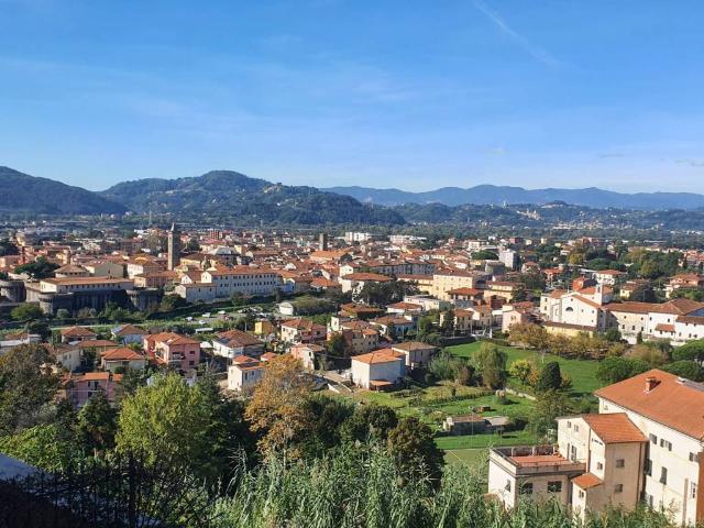 Appartamento in vendita a Sarzana, Liguria