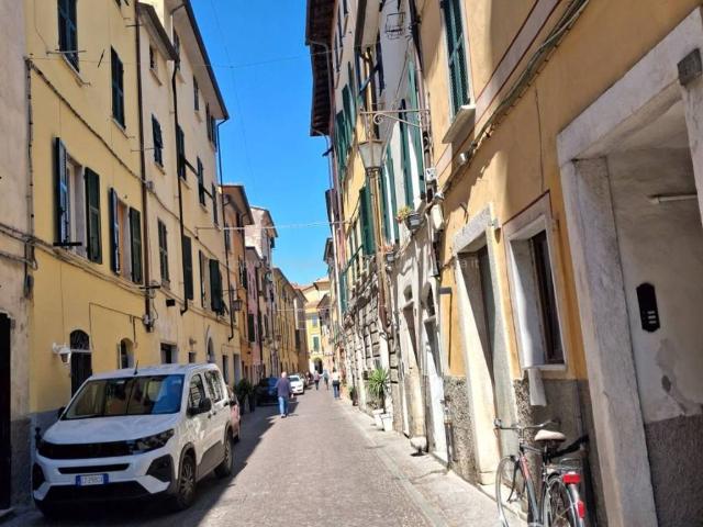 Appartamento in vendita a Sarzana, Liguria