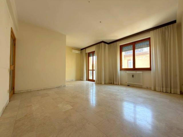 Appartamento in vendita a Cappuccini, Cala Di Volpe