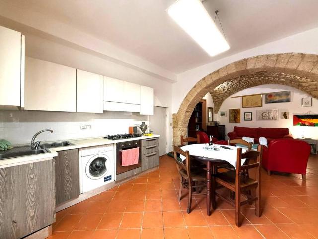 Appartamento in vendita a Cappuccini, Cala Di Volpe