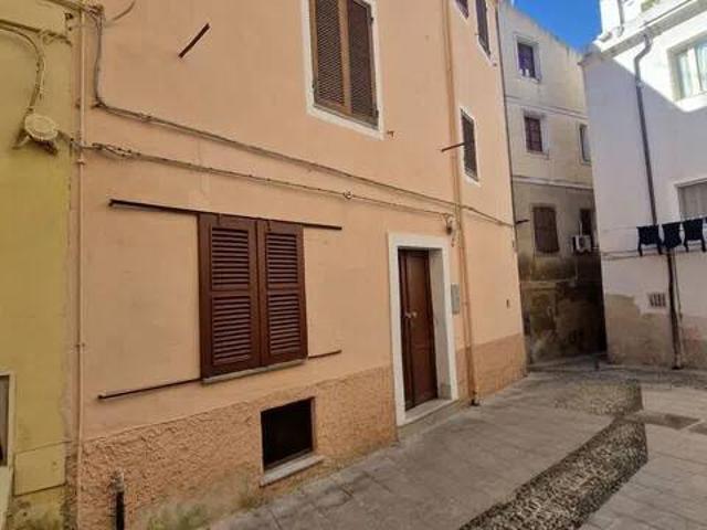 Appartamento in vendita a Cappuccini, Cala Di Volpe