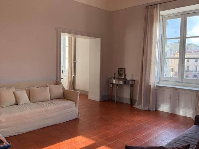 Appartamento in vendita a Cappuccini, Cala Di Volpe