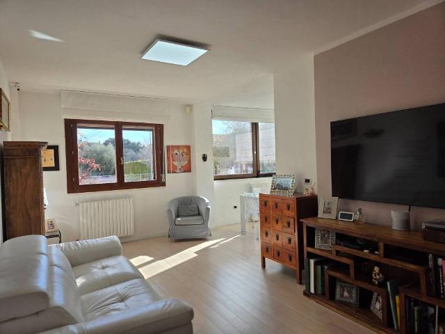 Appartamento in vendita a Corea, Cala Di Volpe