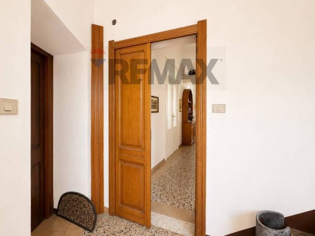Appartamento in vendita a Cappuccini, Cala Di Volpe