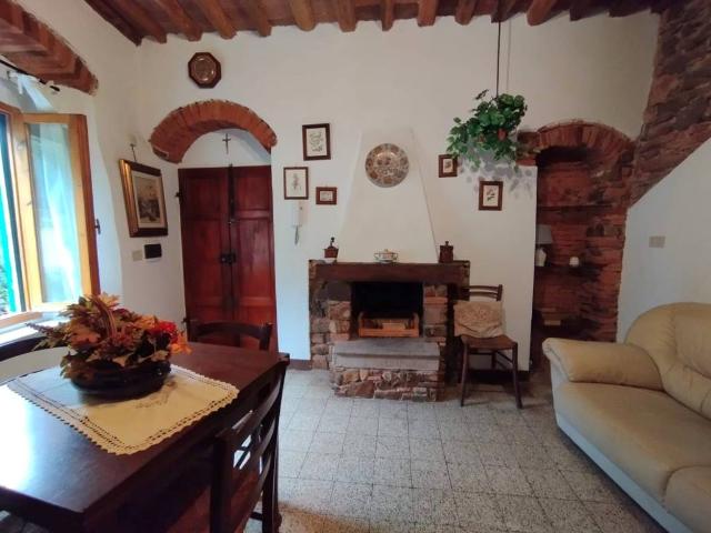Appartamento in vendita a Sassetta, Toscana