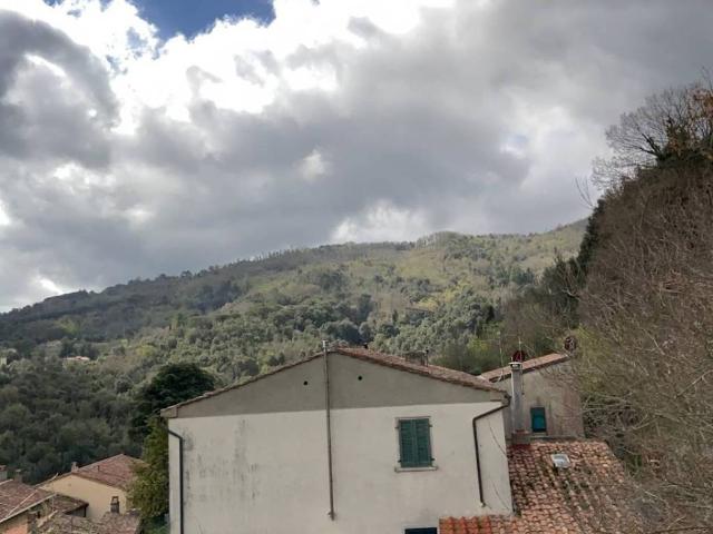 Appartamento in vendita a Sassetta, Toscana