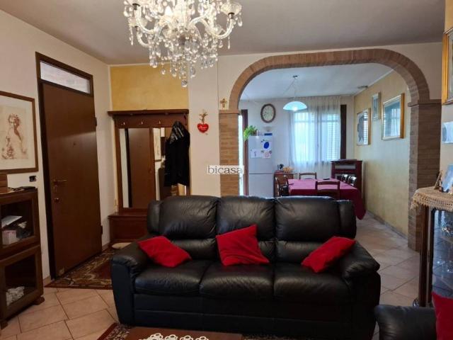 Appartamento in vendita a Sassocorvaro Auditore, Marche