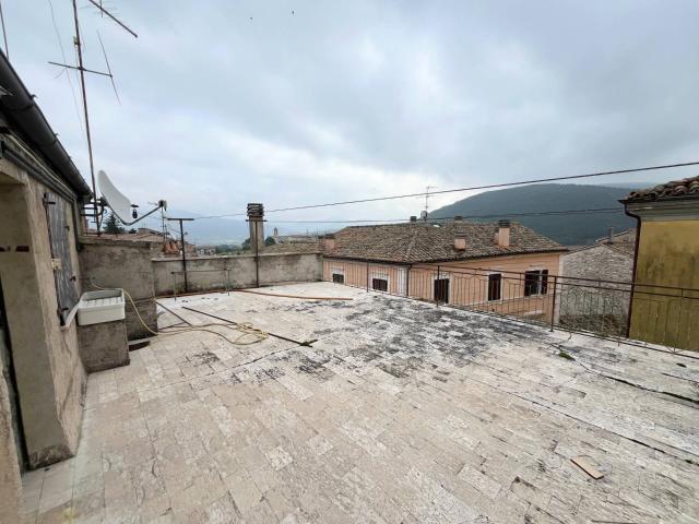 Appartamento in vendita a Castello, Marche