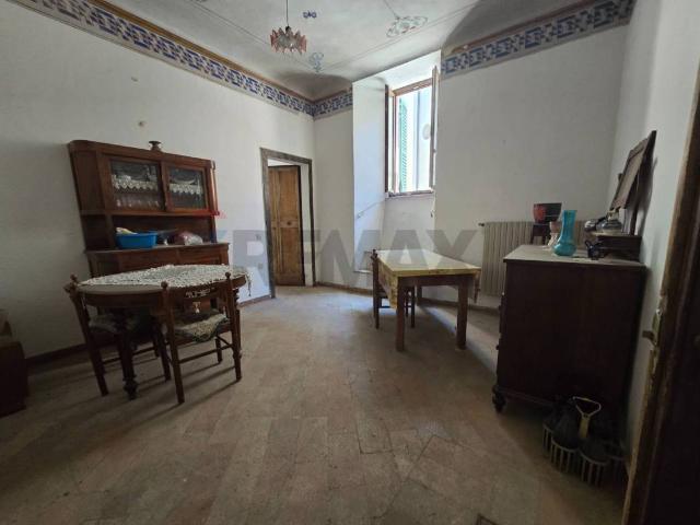Appartamento in vendita a Castello, Marche