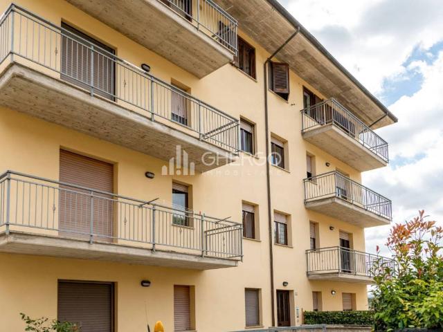 Appartamento in vendita a Felcioni, Marche