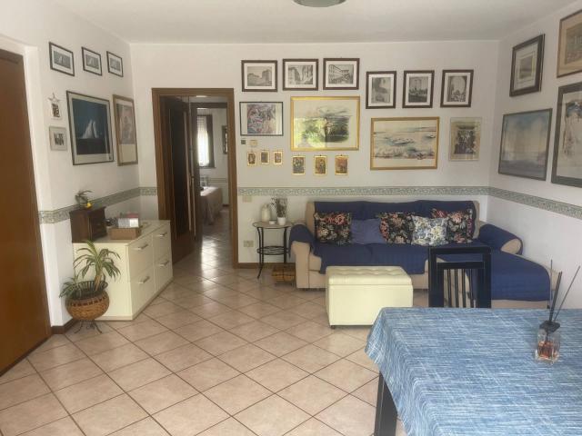 Appartamento in vendita a Felcioni, Marche