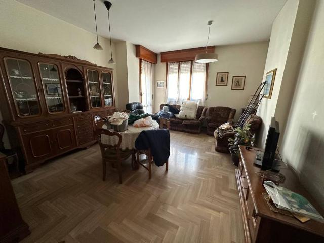 Appartamento in vendita a Unione dei comuni del Distretto Ceramico, Sassuolo