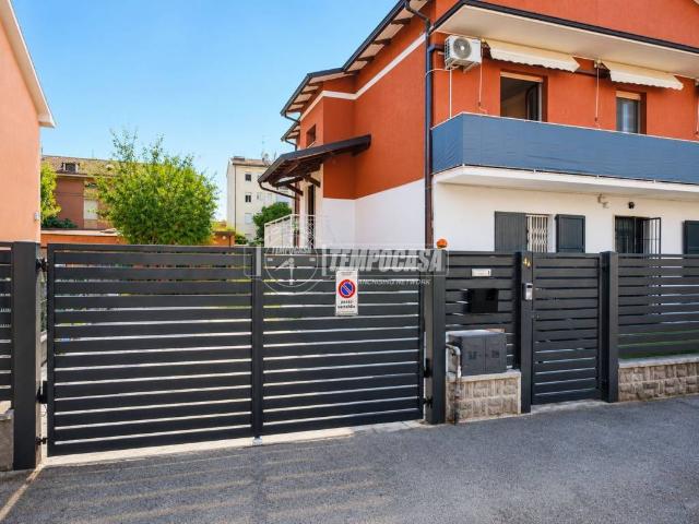 Appartamento in vendita a Unione dei comuni del Distretto Ceramico, Sassuolo