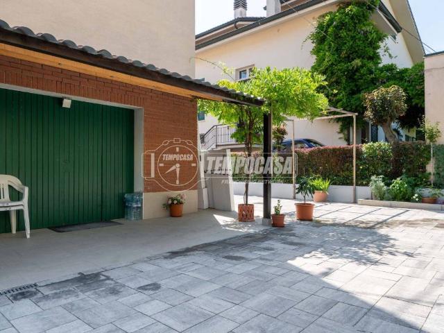Appartamento in vendita a Unione dei comuni del Distretto Ceramico, Sassuolo