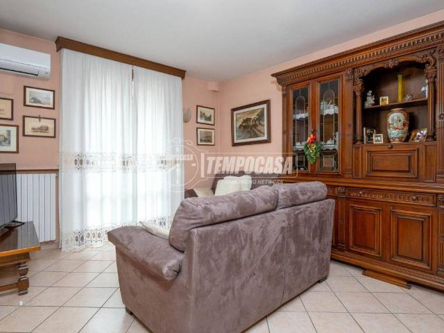 Appartamento in vendita a Unione dei comuni del Distretto Ceramico, Sassuolo
