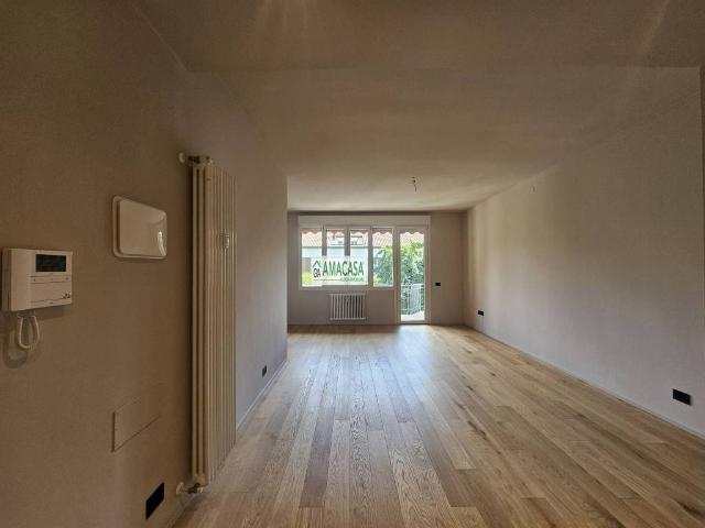 Appartamento in vendita a Unione dei comuni del Distretto Ceramico, Sassuolo