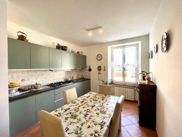 Appartamento in vendita a Savignone, Liguria