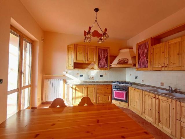 Appartamento in vendita a Savignone, Liguria