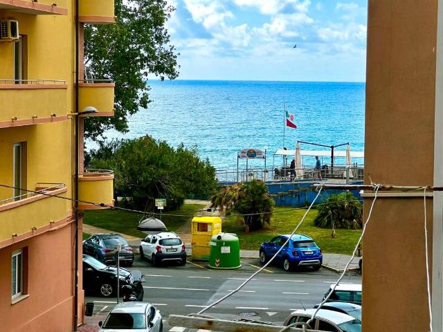 Appartamento in vendita a Oltreletimbro, Albisola Capo