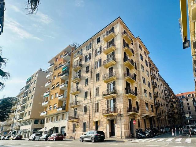Appartamento in vendita a Oltreletimbro, Albisola Capo