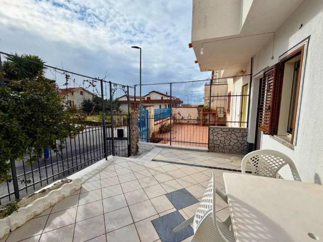 Appartamento in vendita a La Petrosa, Calabria