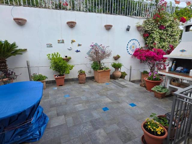 Appartamento in vendita a Ajnella, Calabria
