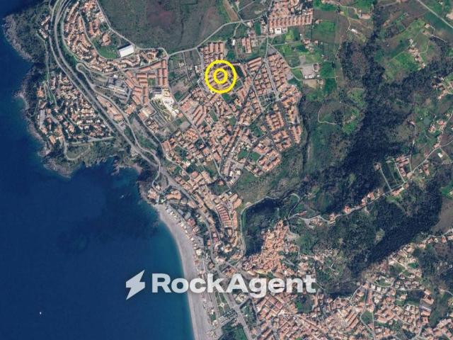 Appartamento in vendita a La Petrosa, Calabria