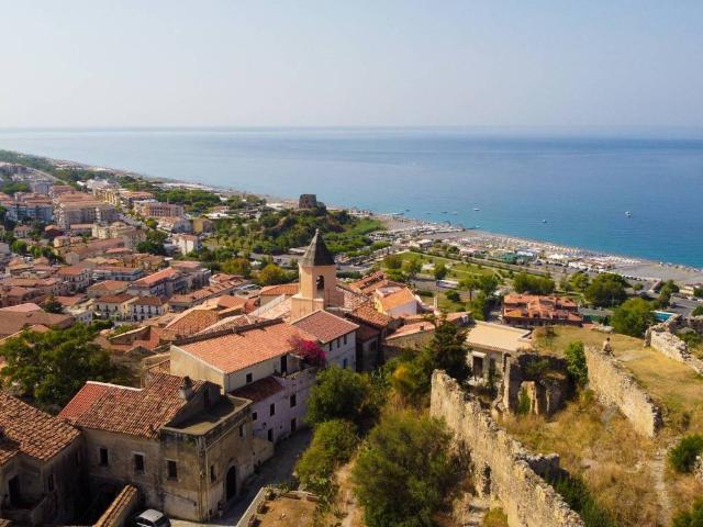 Appartamento in vendita a Centro Storico, Calabria