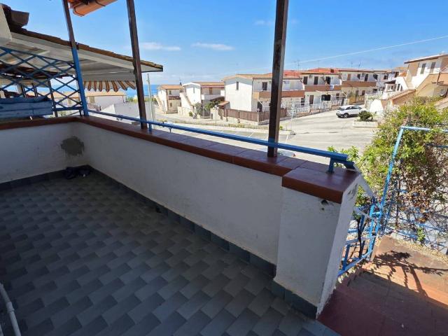 Appartamento in vendita a La Petrosa, Calabria