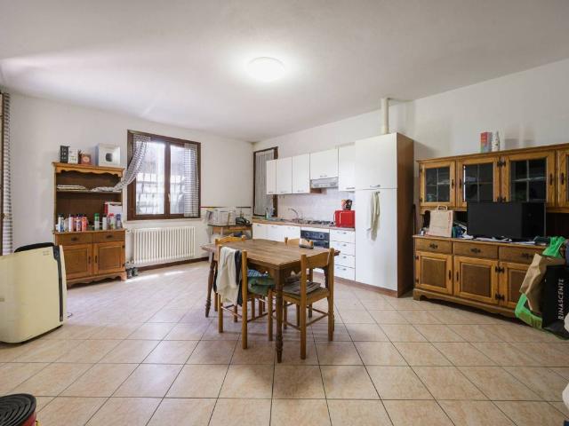 Appartamento in vendita a Tresinaro - Secchia, Re