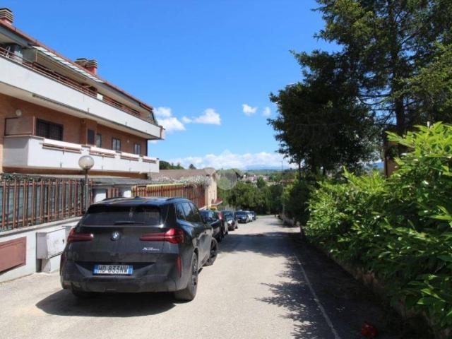 Appartamento in vendita a Scandriglia, Lazio
