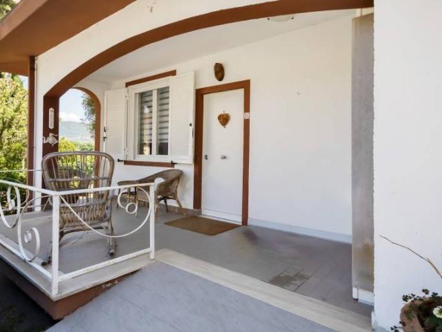 Villa Indipendente in vendita a Scandriglia, Lazio