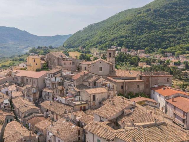 Appartamento in vendita a Scandriglia, Lazio