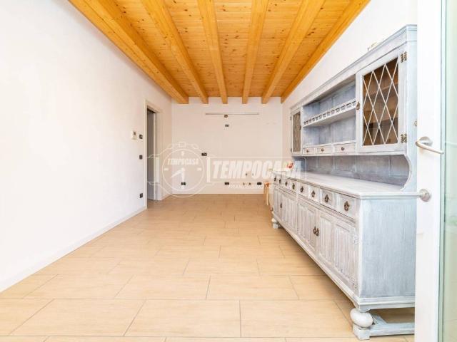 Appartamento in vendita a Cascina Uccellanda, Scanzorosciate