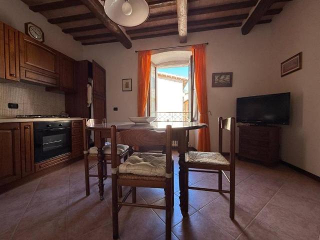 Appartamento in vendita a Scheggia e Pascelupo, Scheggia