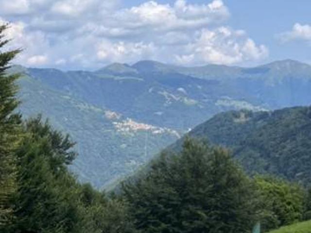 Rustico in vendita a Schignano, Lombardia
