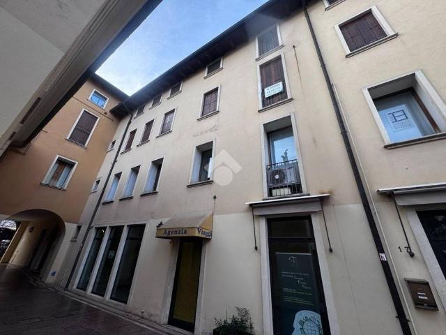 Appartamento in vendita a Schio, Veneto