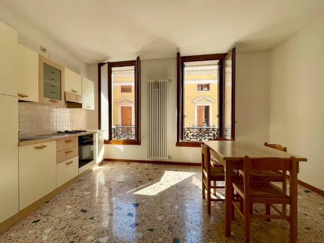 Appartamento in vendita a Magrè, Schio
