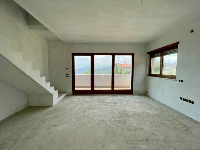 Appartamento in vendita a Schio, Veneto
